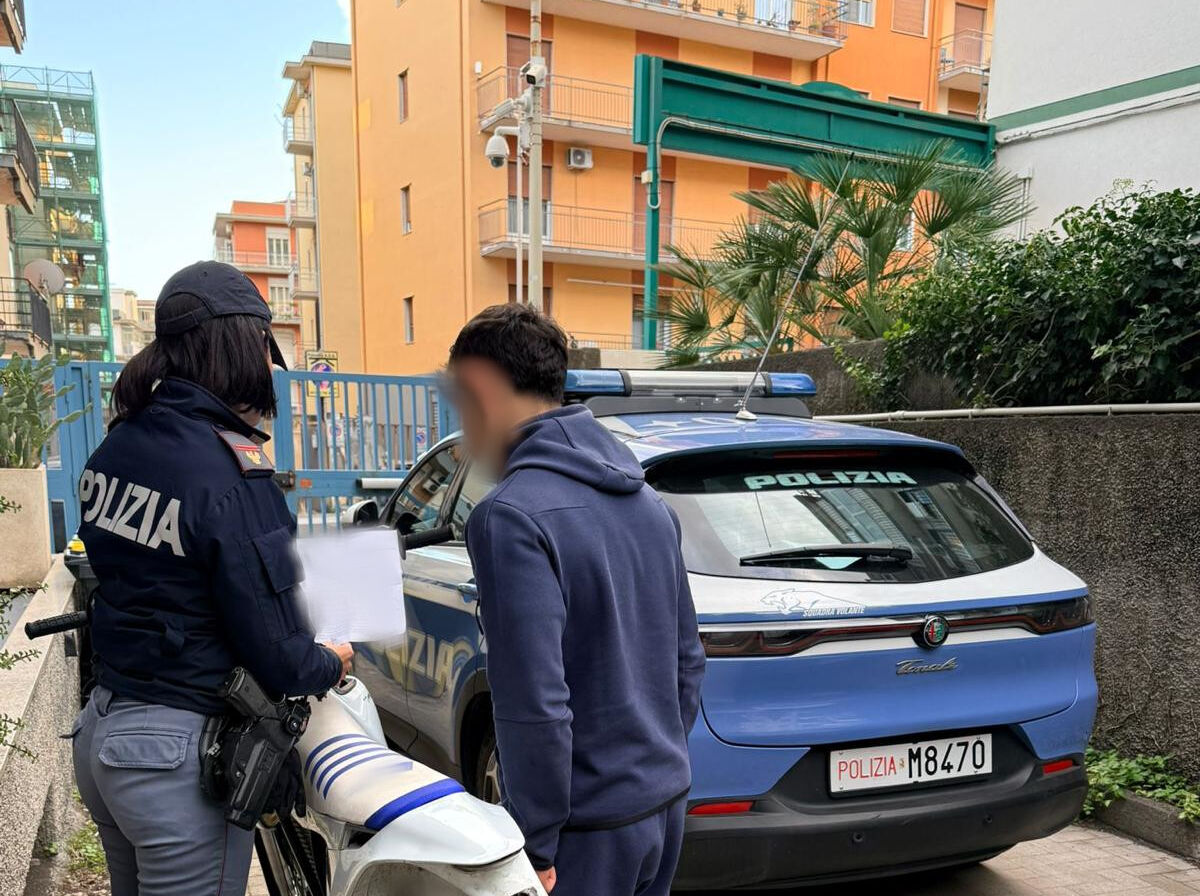 Ruba moto da 12mila euro: arrestato 18enne