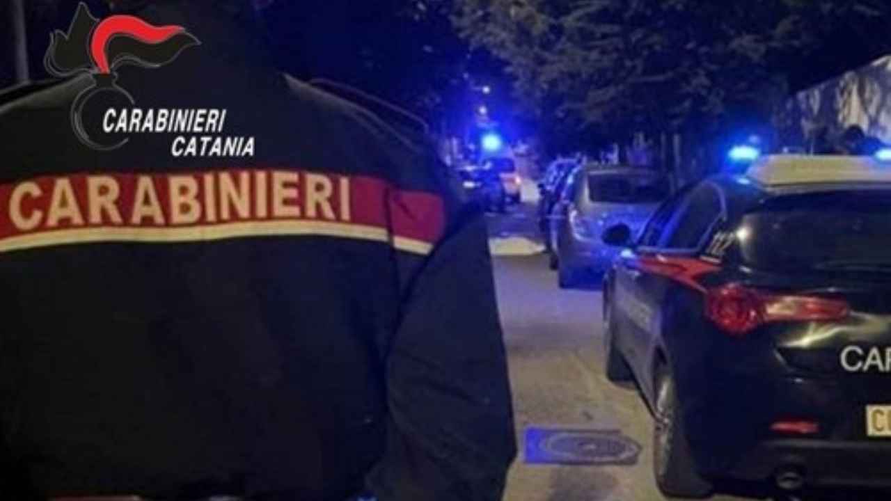 Beccato mentre “cura” la sua merce: spacciatore arrestato dai Carabinieri