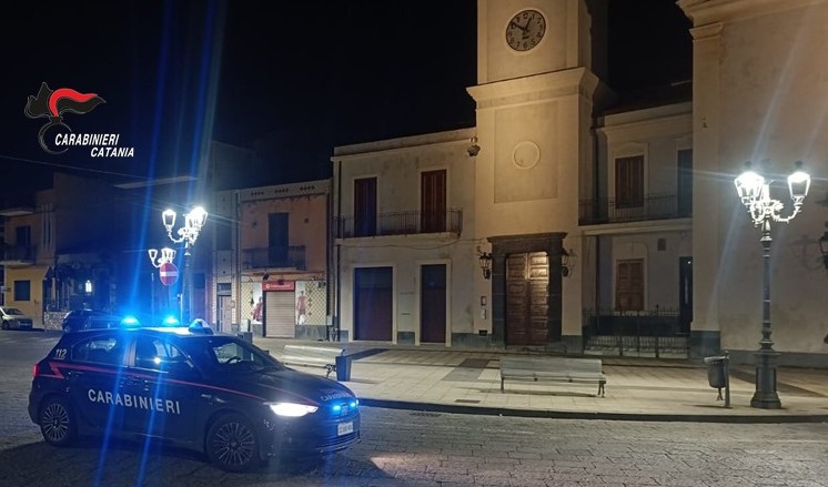 Camporotondo, minaccia Carabinieri durante un controllo