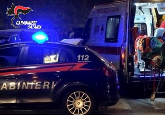 Linguaglossa, aggredisce il fratello con un coltello