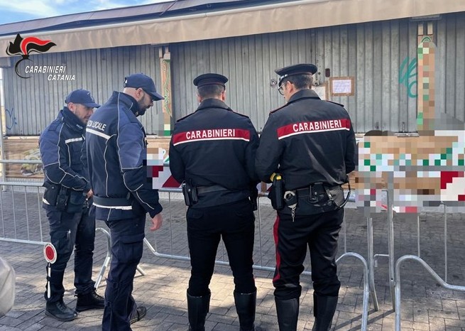 Catania, sequestro chiosco abusivo in viale Africa