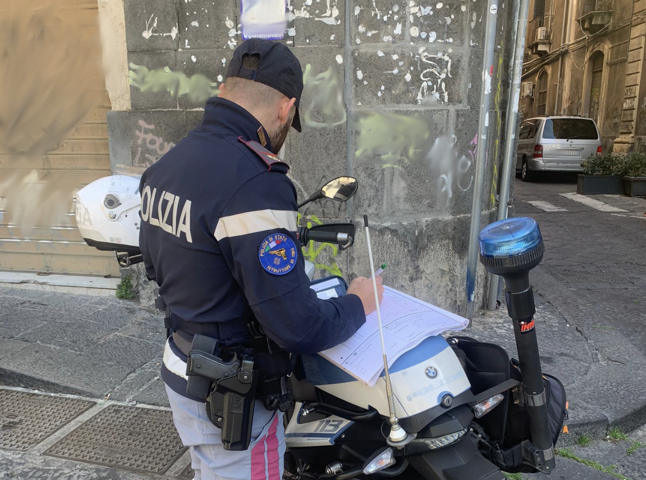 Arrestato parcheggiatore abusivo con in tasca marijuana
