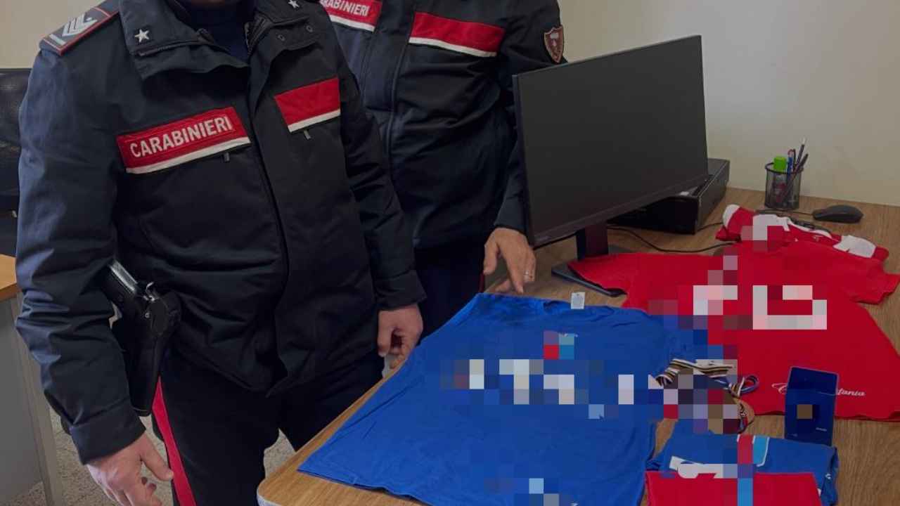 Sequestro gadget Mascalucia – 20260318 FreePressOnline Furto di gadgets in un centro sportivo: denunciati dai Carabinieri due giovani