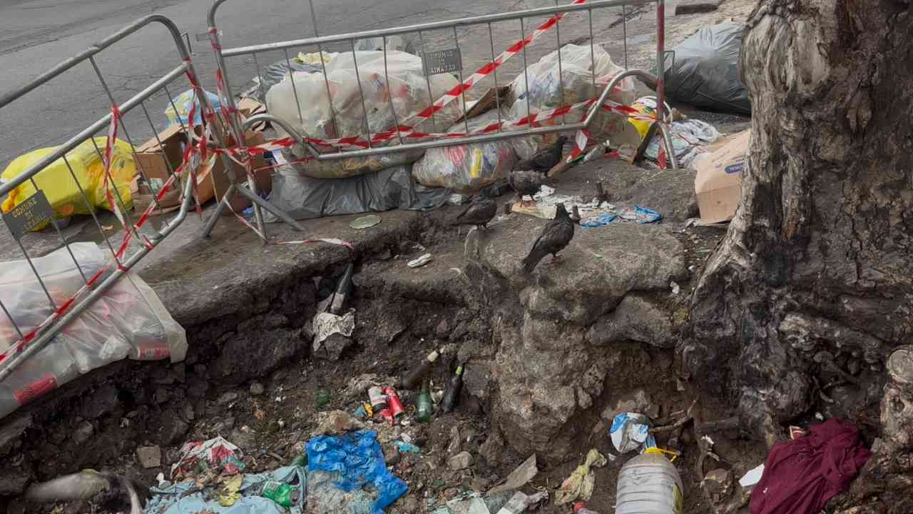 Non solo sull’Etna: cratere in città, in piazza Eroi d’Ungheria