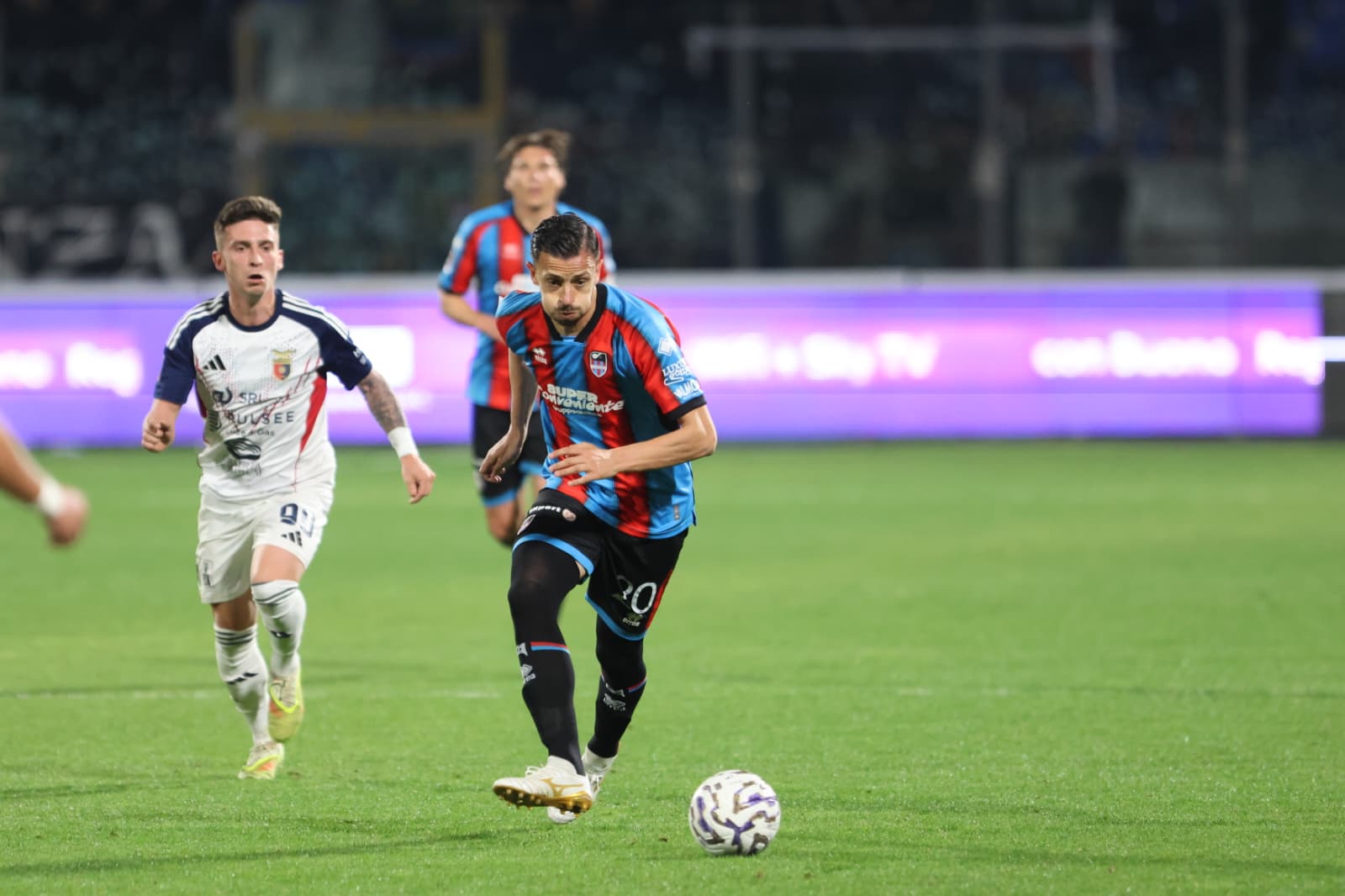 Catania senza arte né parte, pari scialbo al Massimino