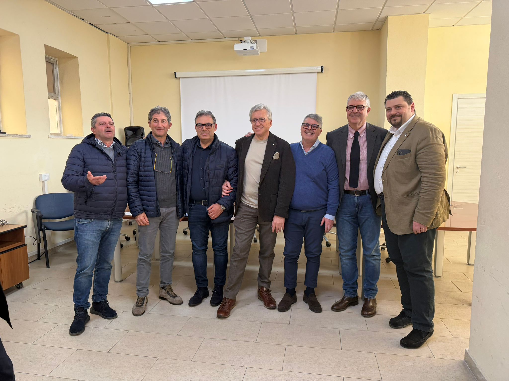 firma contratto lavoratori ESA ESA, accordo UGL: 260 lavoratori stabilizzati