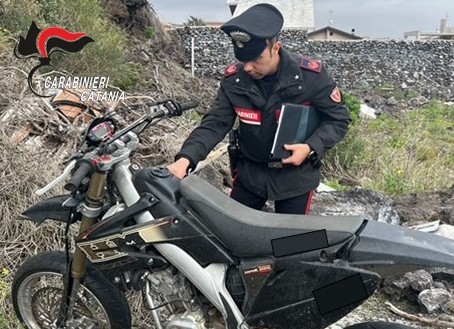 San Gregorio, tentato furto moto: denunciato 24enne