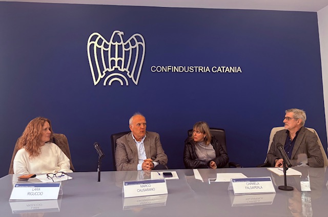 riunione randagismo Randagismo Catania, piano Comune-aziende