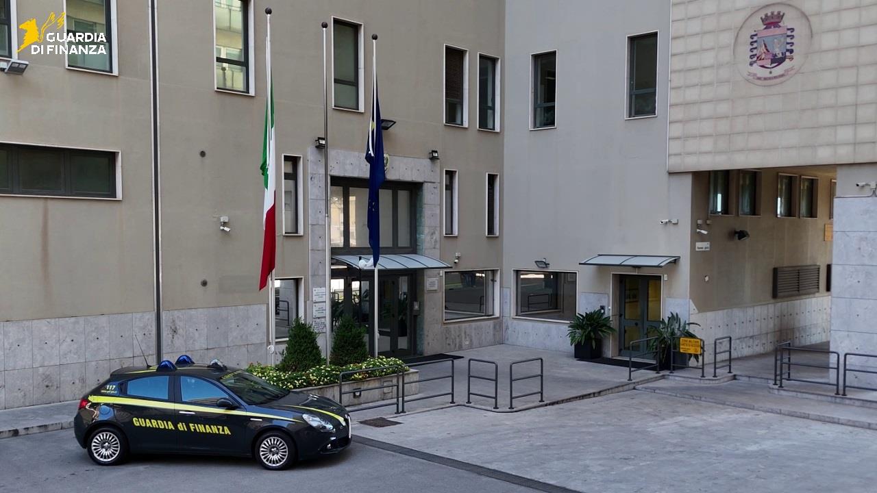 Palermo, falsi incidenti per truffare le assicurazioni