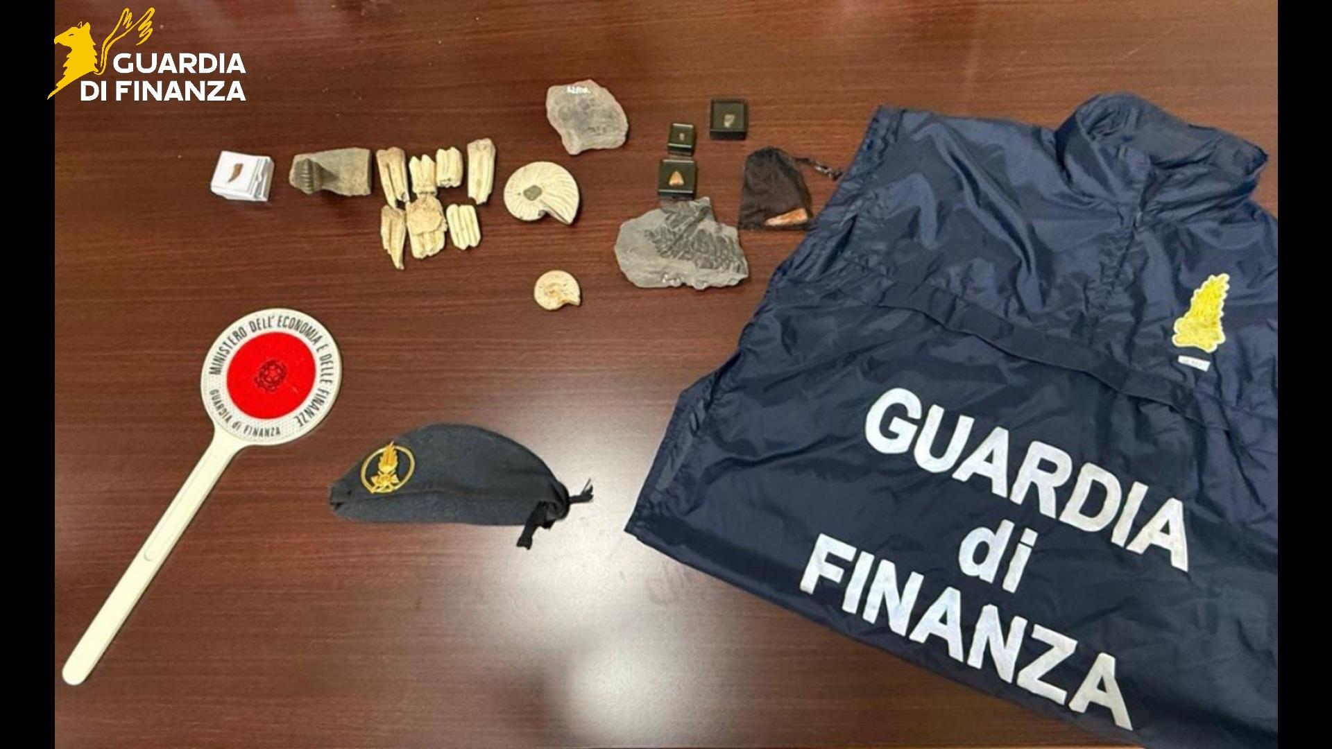 Sequestro fossili a Palermo: operazione GdF