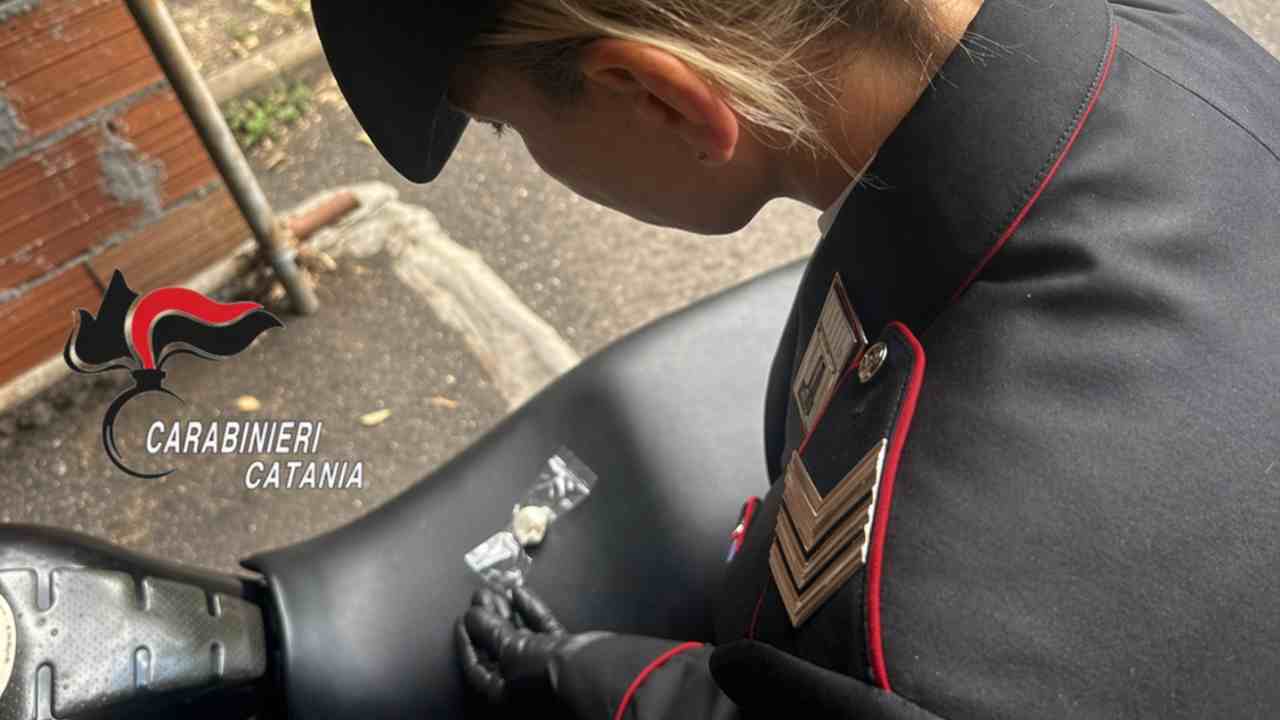 Scambio di droga sotto osservazione: fermato e arrestato dai Carabinieri un 20enne
