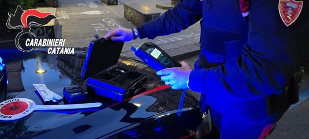 Belpasso, ubriaco e drogato alla guida