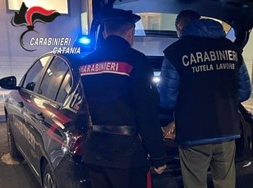 Foto Catania Catania, controlli sul lavoro: sospesa attività in via Etnea