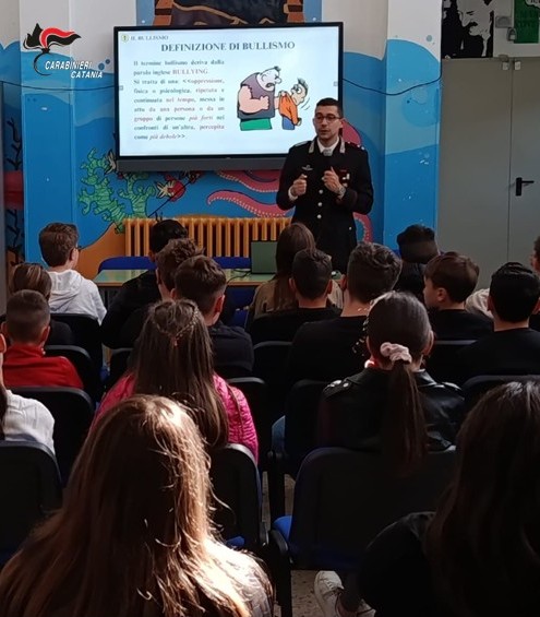 Bullismo e web: Carabinieri incontrano studenti