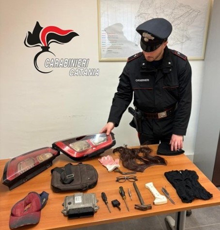 Scordia, beccati topi d’auto in trasferta