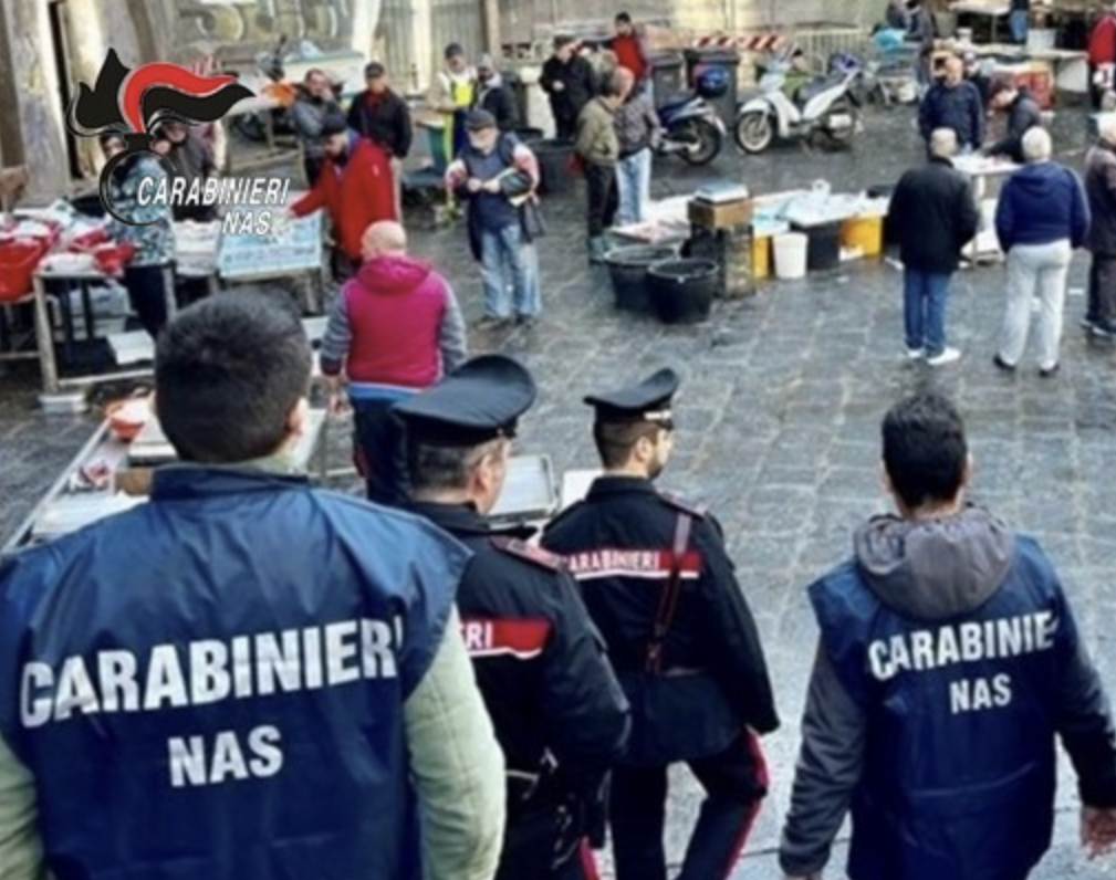 Catania, sequestrati oltre 100 kg di alimenti nei mercati