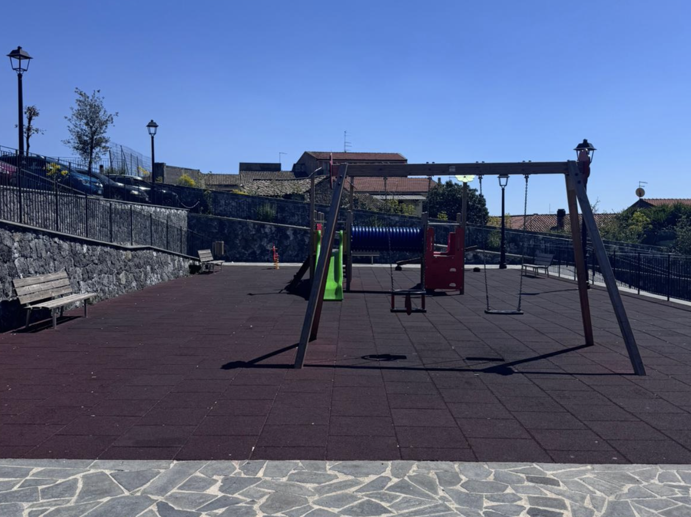 Belpasso, aggredito un giovane al Parco Caruso