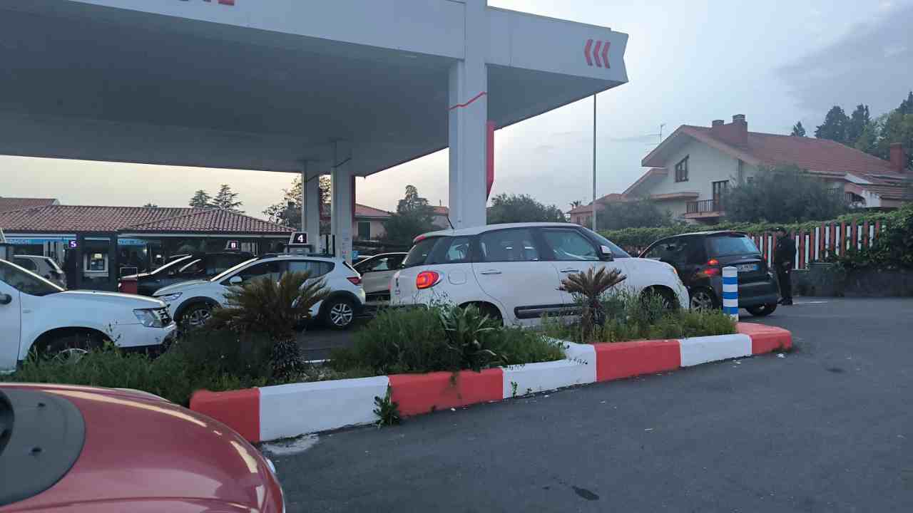 Psicosi da Carburante a Catania: scatta la corsa alle pompe (inutilmente)