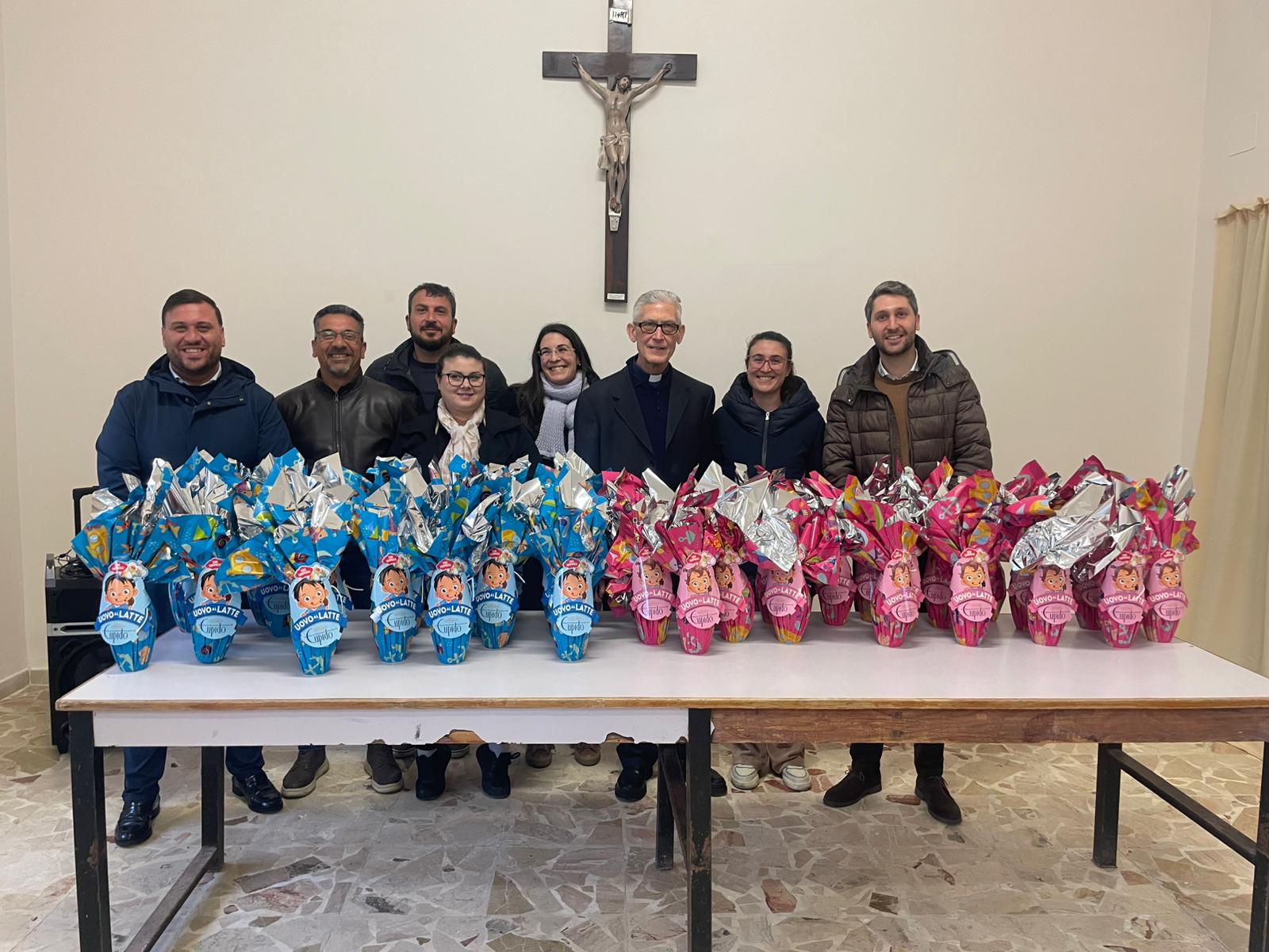 VI Municipio dona uova ai bambini di Vaccarizzo