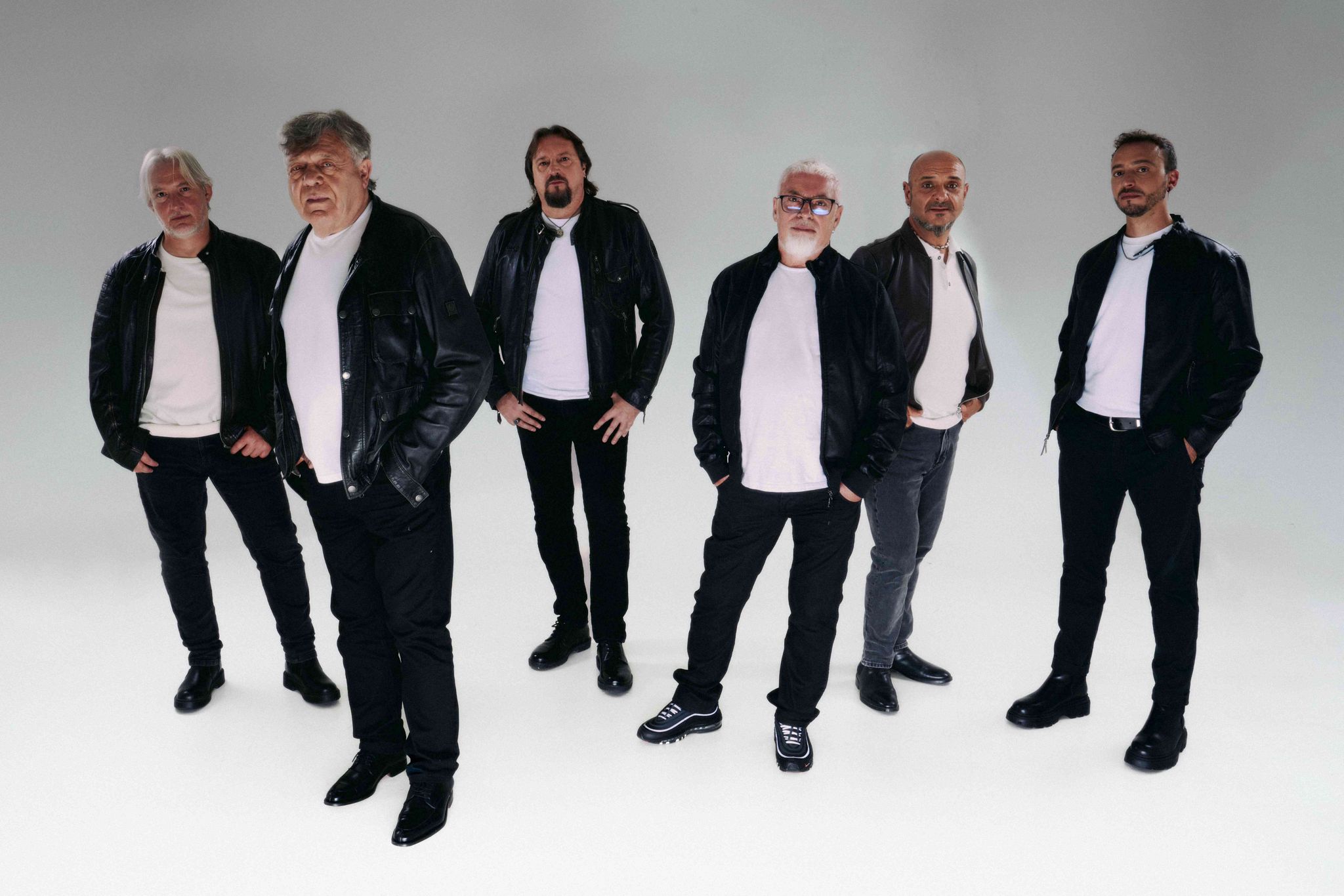 Nomadi in Sicilia: concerti ad Adrano e Palermo