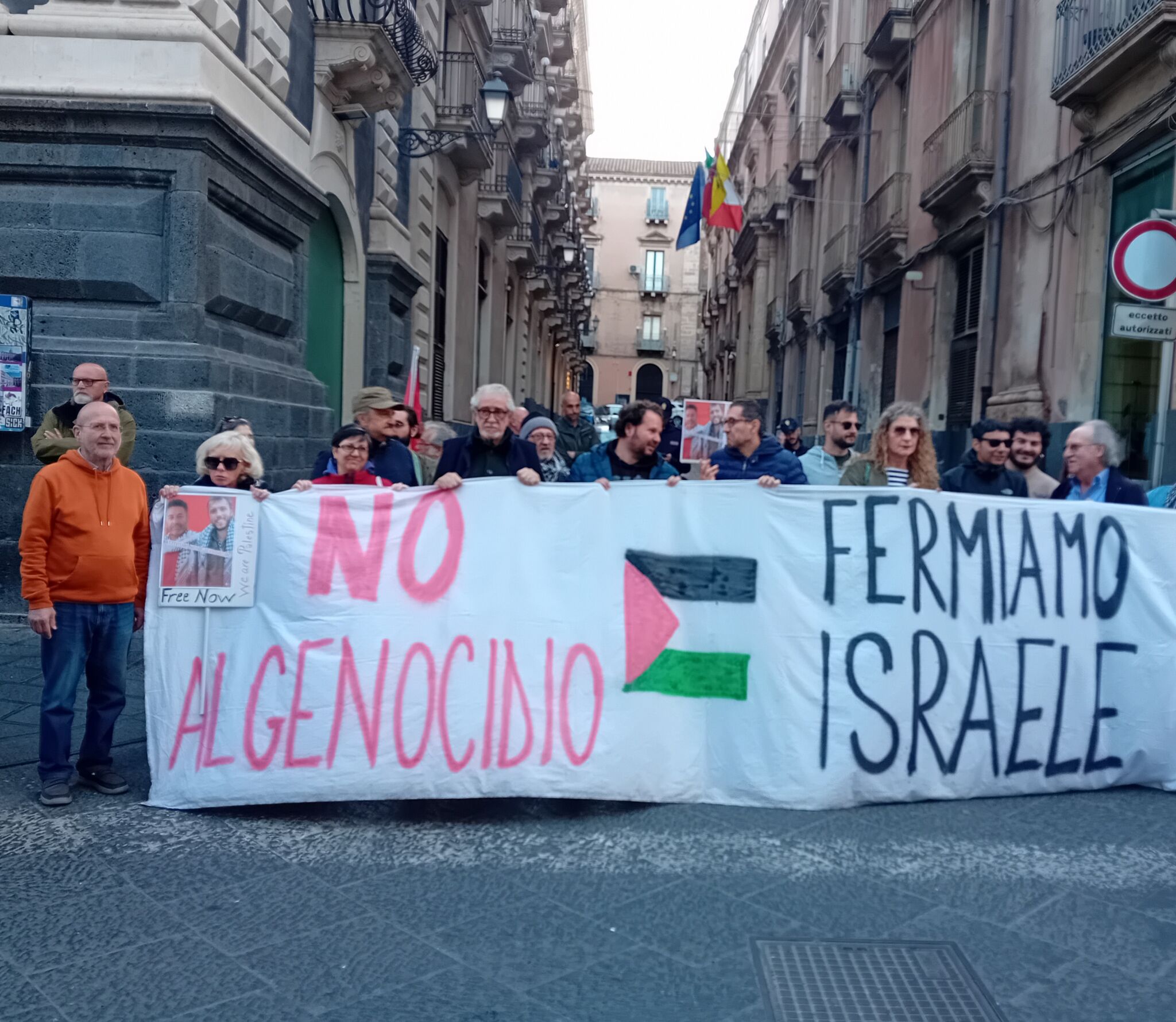Attivisti Flottilla detenuti in Israele, scatta la protesta