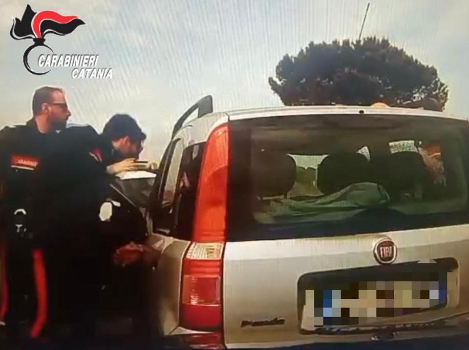 Rubano una Fiat 500 con tecnica OBD: arrestati tre catanesi