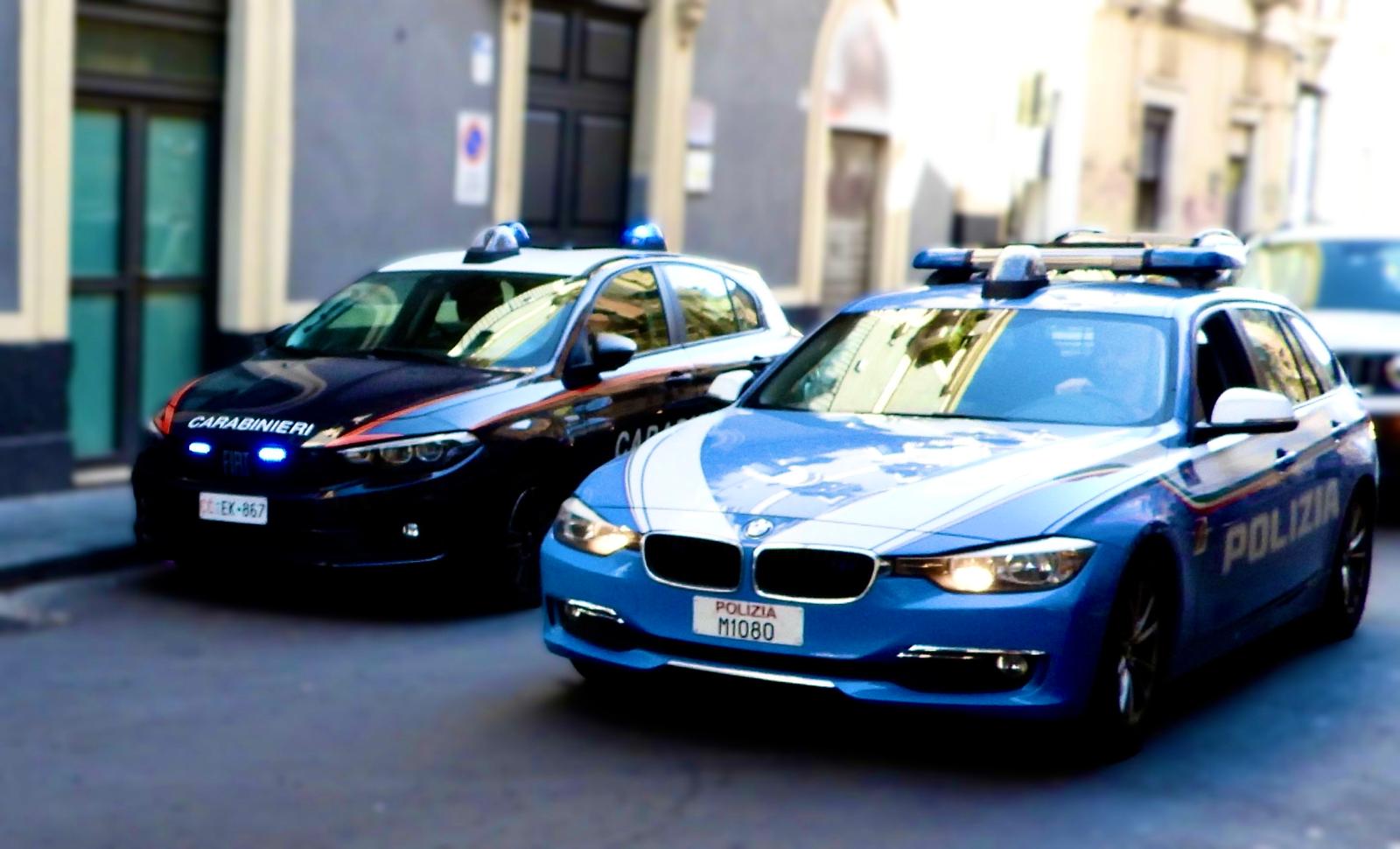 Foto Catania PS e CC Molesta una turista e tenta la fuga: arrestato 44enne