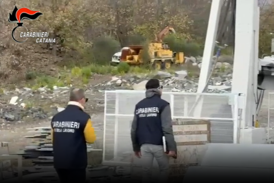 Pedara, discarica abusiva e violazioni sulla sicurezza sul lavoro