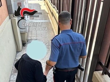 Truffa ad anziana a Randazzo Finti carabinieri e falsi incidenti, nel Catanese continuano i tentativi di truffa