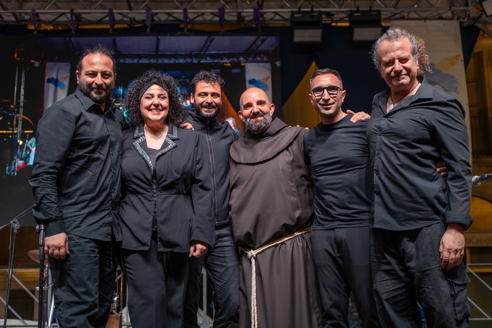 Il Cantico del Limite – Foto di gruppo “Il Cantico del Limite” emoziona Catania