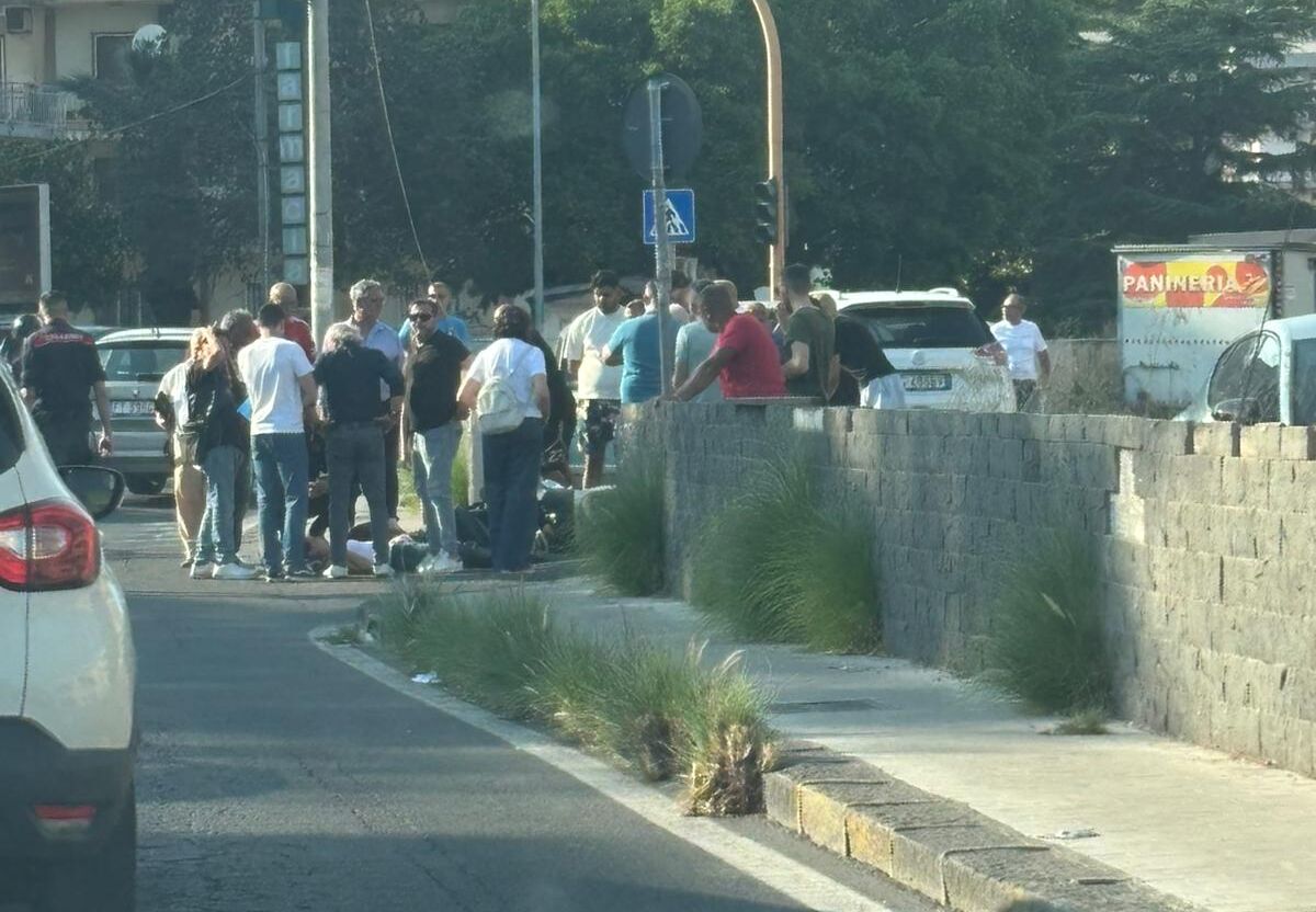 Incidente fasano Incidente in via Fasano tra auto e scooter: ferita una ragazza