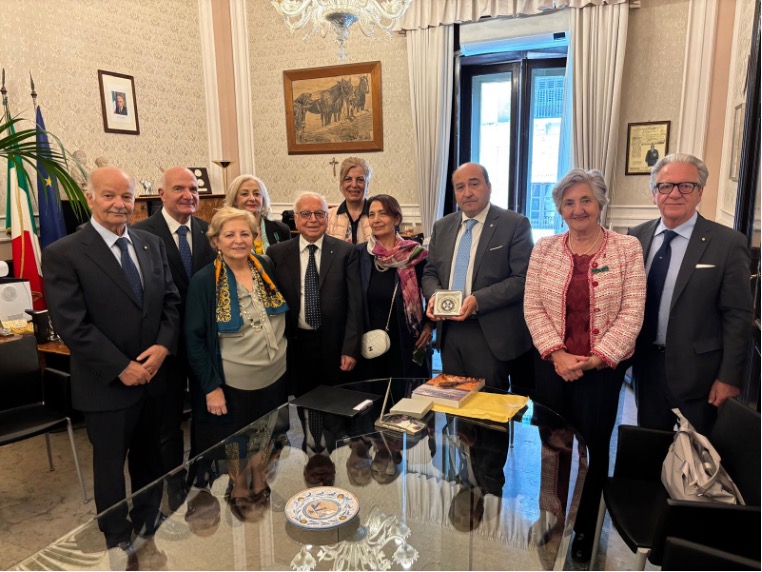 Insigniti i merito Delegazione UIR ricevuta dal Prefetto di Catania