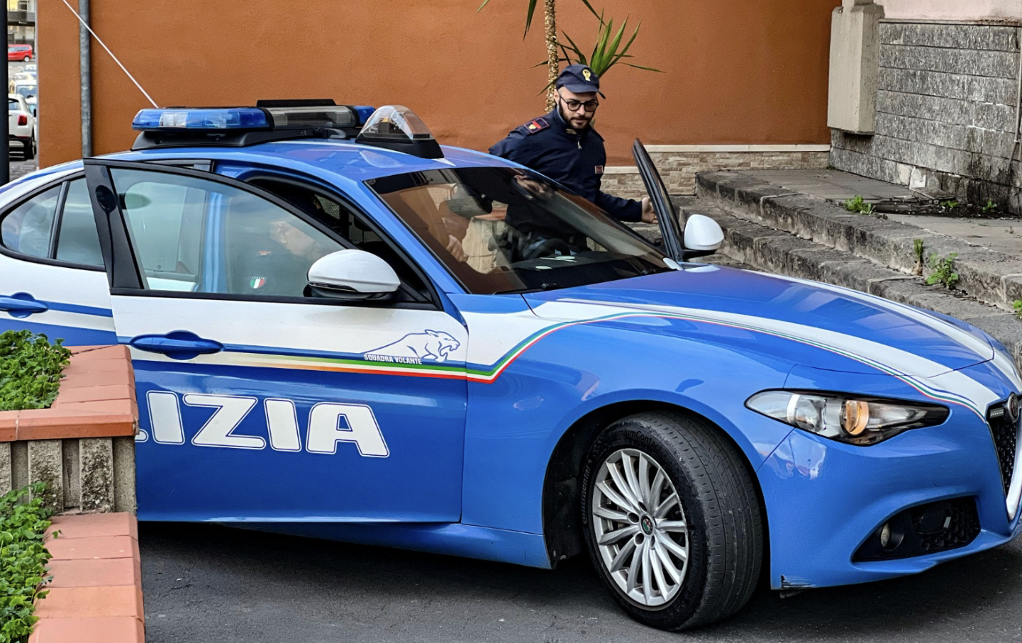 Rapine con maschere di carnevale tra Adrano e Belpasso, arrestato 40enne