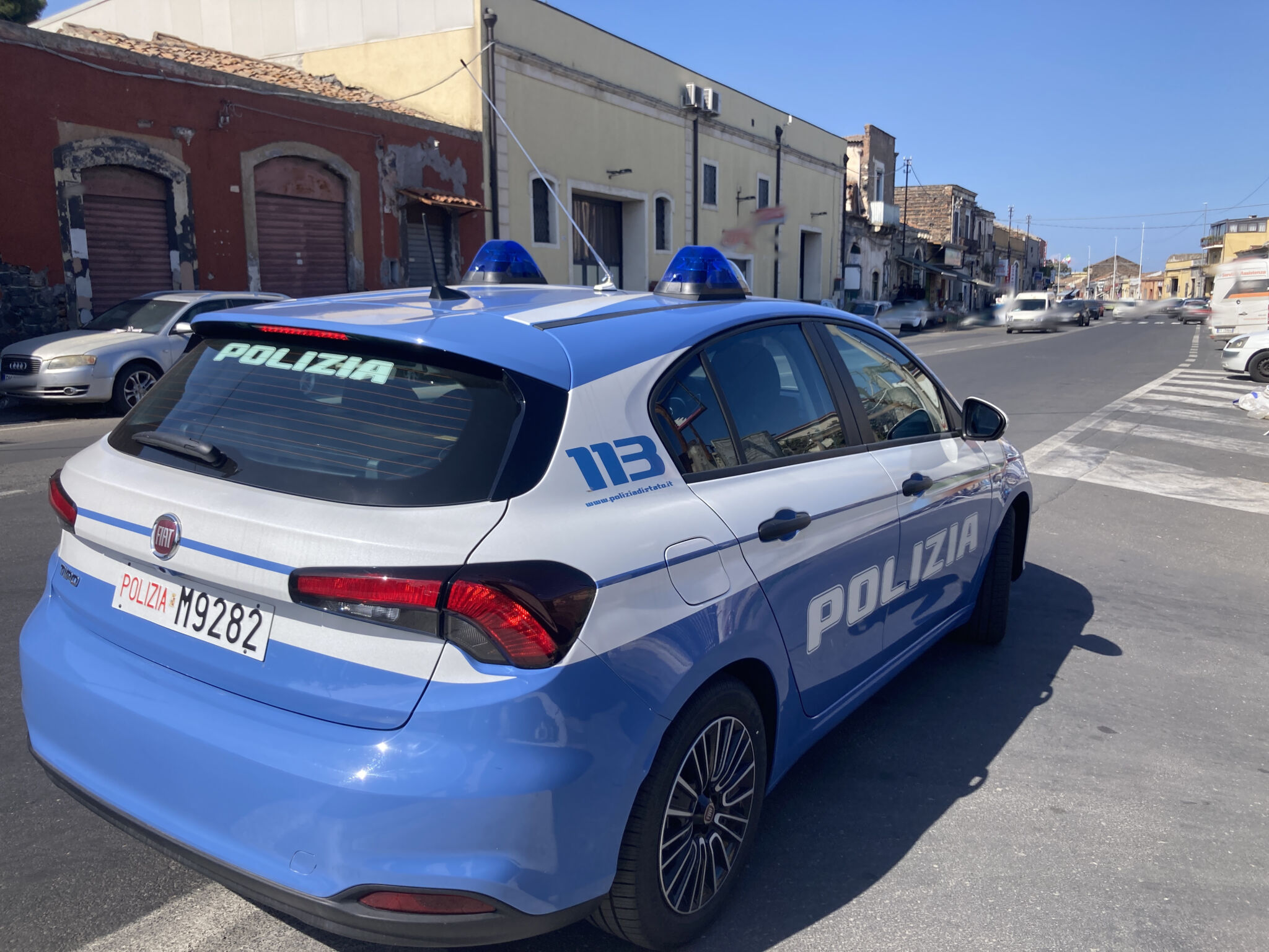 SCOPERTI A RUBARE CAVI DI RAME ARRESTATI DALLA POLIZIA DI STATO UNA 23ENNE E UN PREGIUDICATO 46ENNE San Cristoforo, rubano rame in un edificio abbandonato