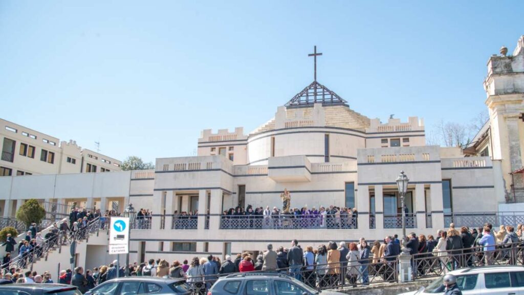 Fleri, la parrocchia del Rosario compie cento anni