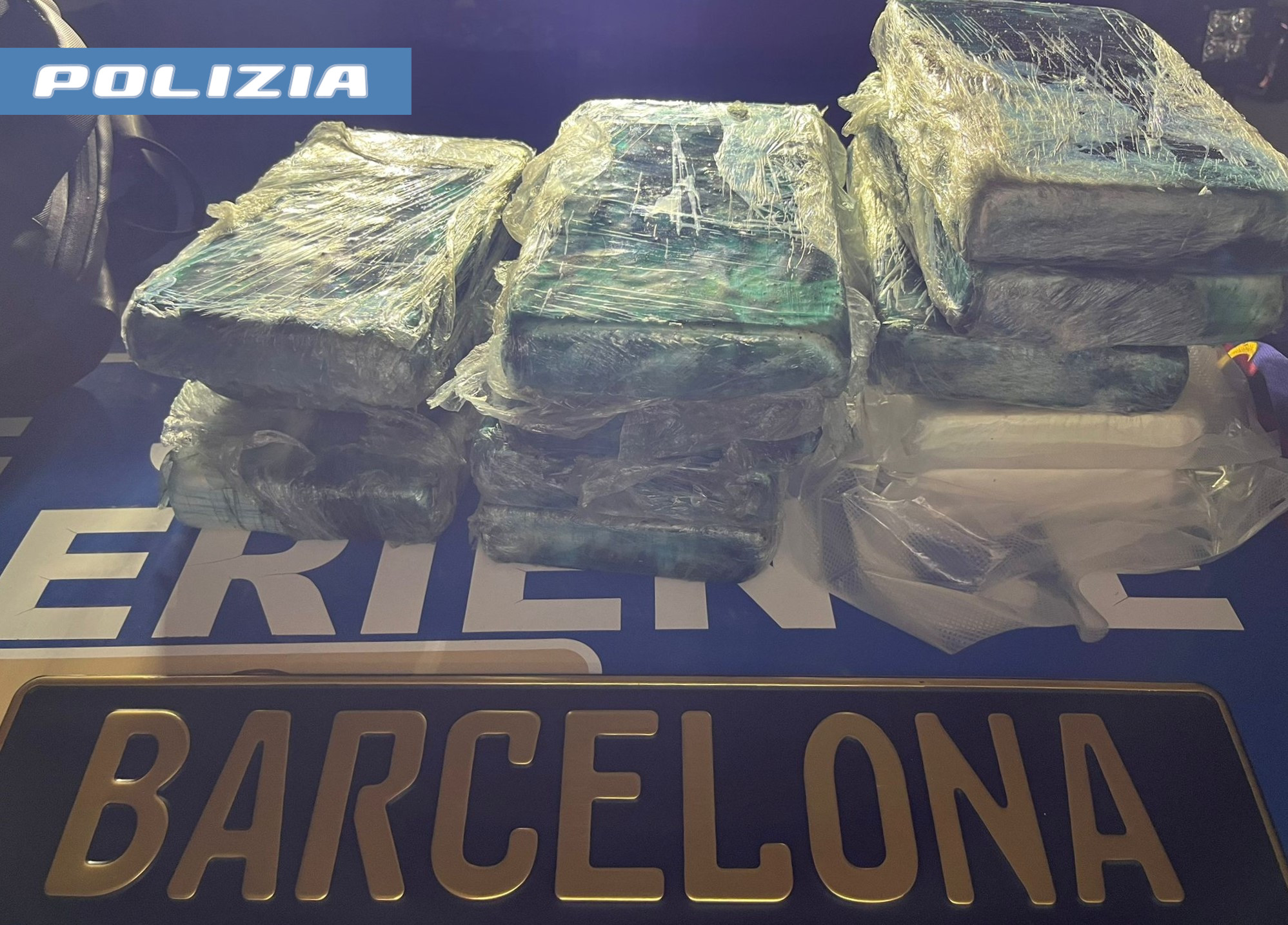 Cocaina nascosta Cocaina nascosta negli sportelli, tre arrestati