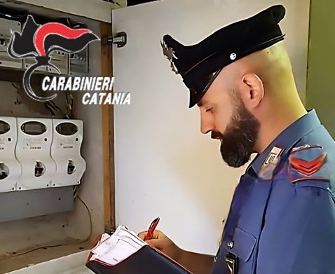 Furto energia elettrica Catania, furto di energia elettrica: denunciato 22enne