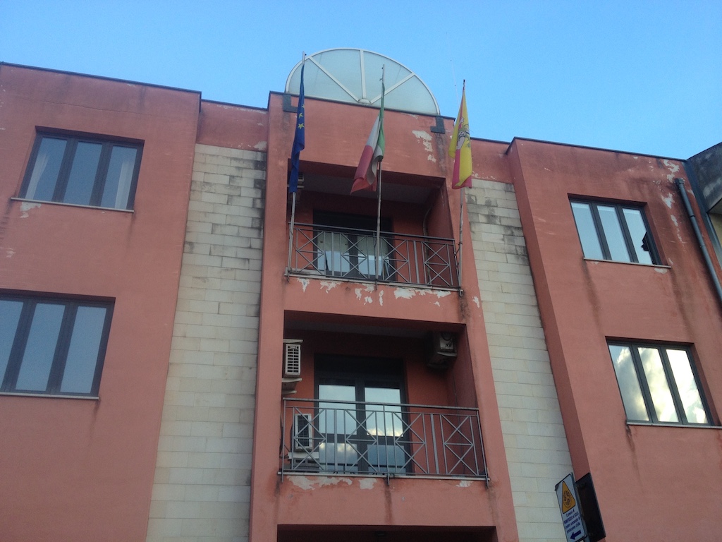 disinfestazione Municipio Fiumefreddo di Sicilia Fiumefreddo, al via la disinfestazione