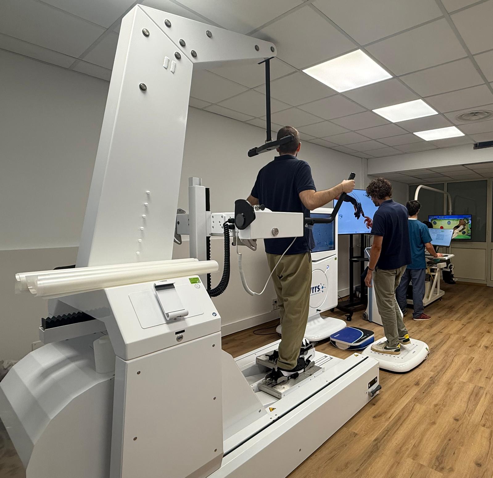 PROVA MACCHINARI CENTRO RIABILITAZIONE ROBOTICA Ictus celebrale, nasce il centro di Riabilitazione robotica