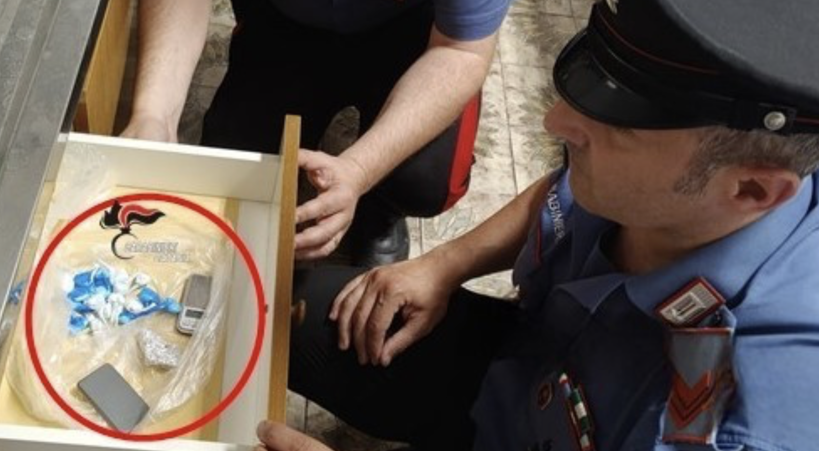 Santa Maria di Licodia, arrestato 22enne per spaccio Santa Maria di Licodia, arrestato 22enne per spaccio