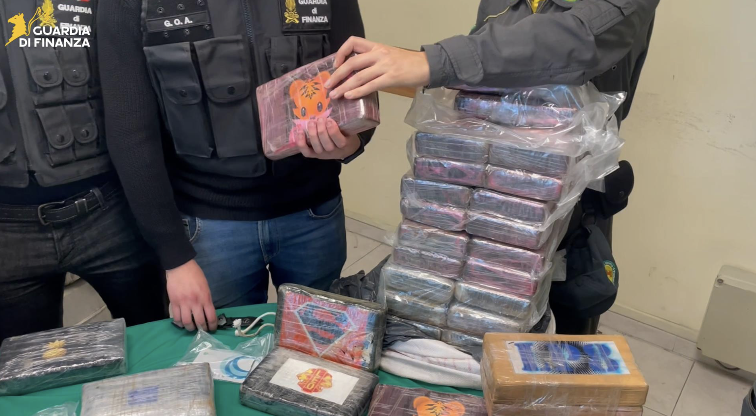 Traffico di droga tra Sicilia e Malta, 15 arresti nel blitz della Guardia di Finanza