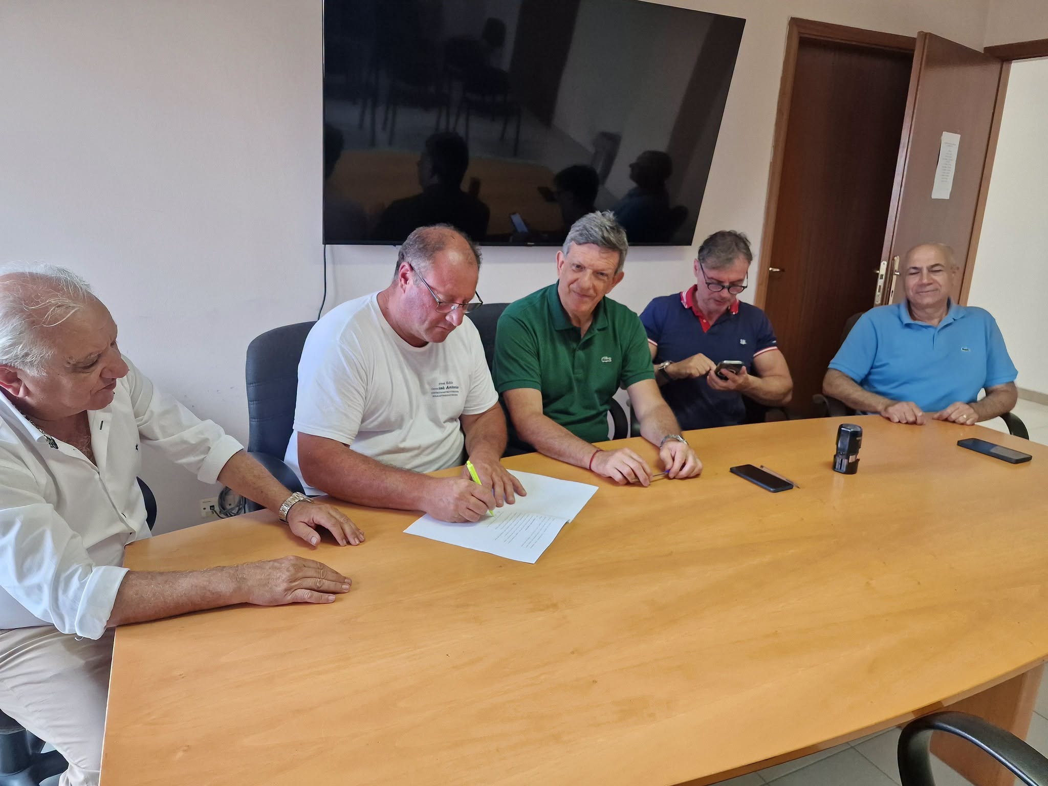 756768160_1352970633671585_8989370572915878205_n Giarre, via ai lavori per l’ascensore al Palazzo di Città