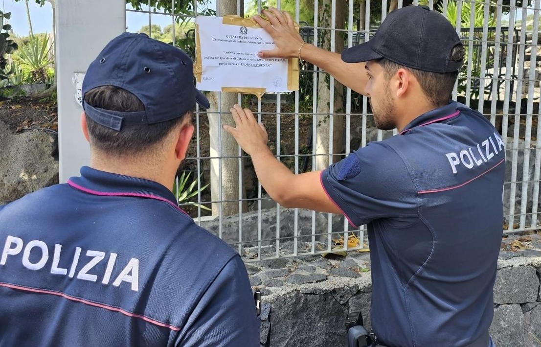 ACIREALE. LA POLIZIA DI STATO HA NOTIFICATO AL GESTORE DI UNA DISCOTECA IL PROVVEDIMENTO DI SOSPENSIONE DELLA LICENZA PER 30 GIORNI Acireale, sospesa per 30 giorni la licenza di una discoteca
