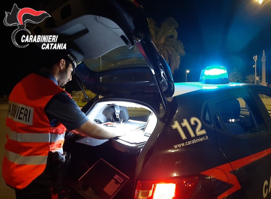 Acireale, guida sotto effetto di droga: denunciato 20enne