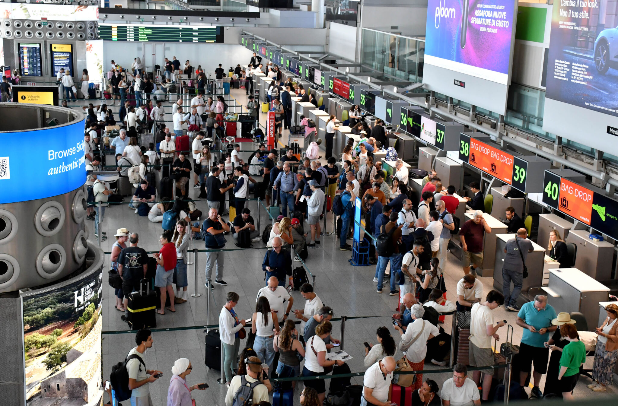 Caos aeroporto catania_6253 Aeroporto Catania, stop fino a domani alle 10