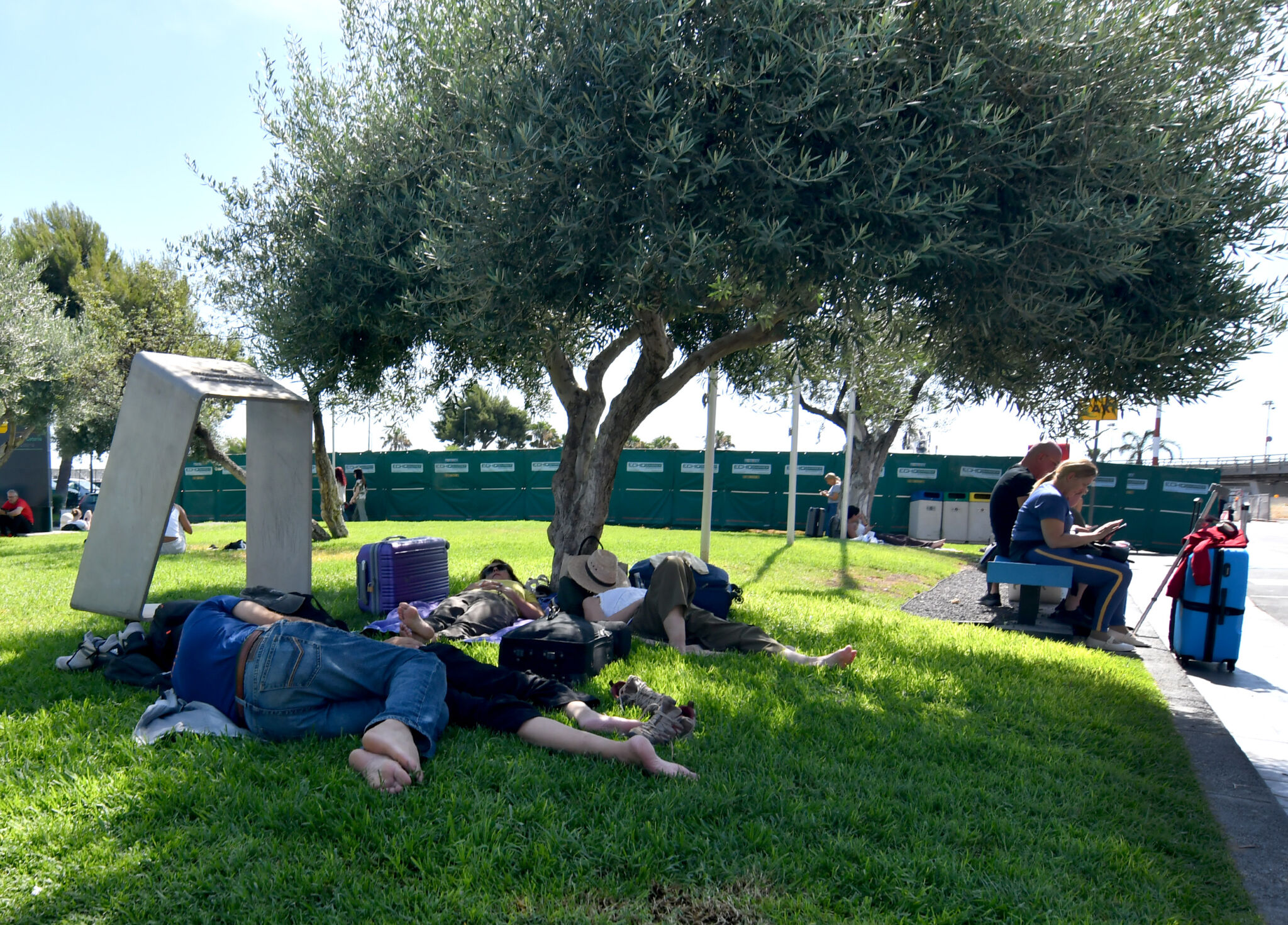 Caos aeroporto catania_6306 Etna, caos voli: passeggeri bloccati all’aeroporto di Catania – Foto