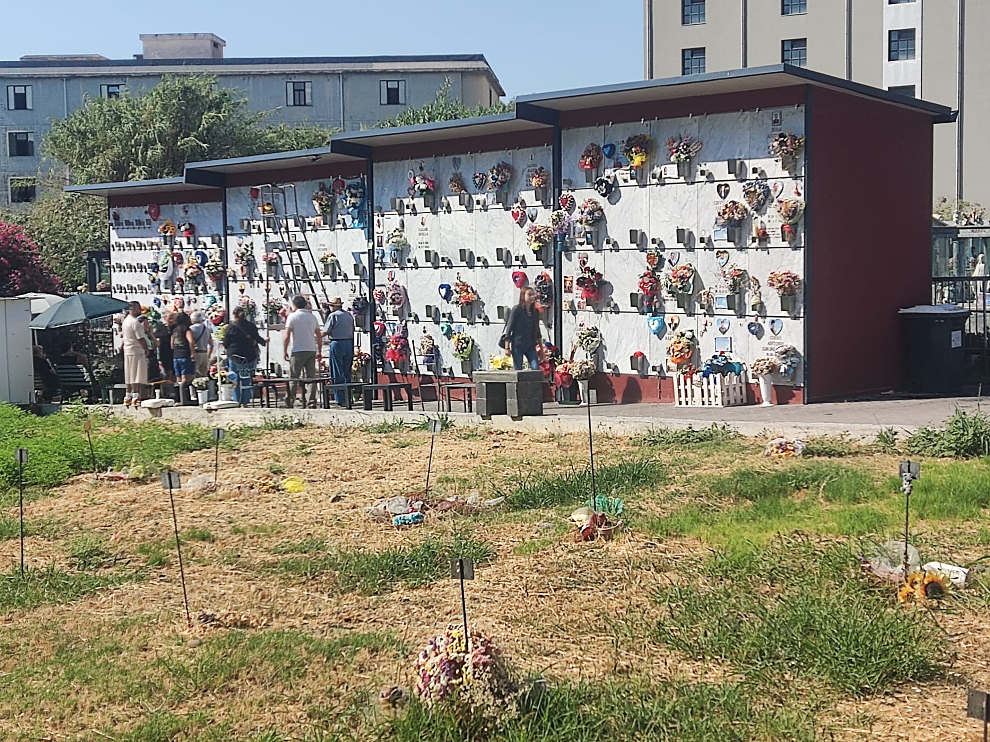 Cimitero, per Pellegrino i loculi sono roba da ricchi