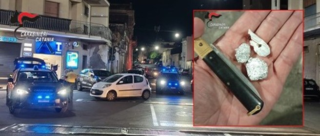 Controlli tra Mascali e Riposto: giovane denunciato con un coltello
