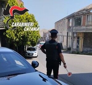 Foto Bronte (CT) Fuga spericolata per le vie di Bronte: arrestato un 24enne