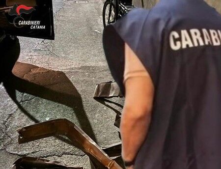 Foto Catania Furto di grondaia in rame al centro, denunciato 35enne